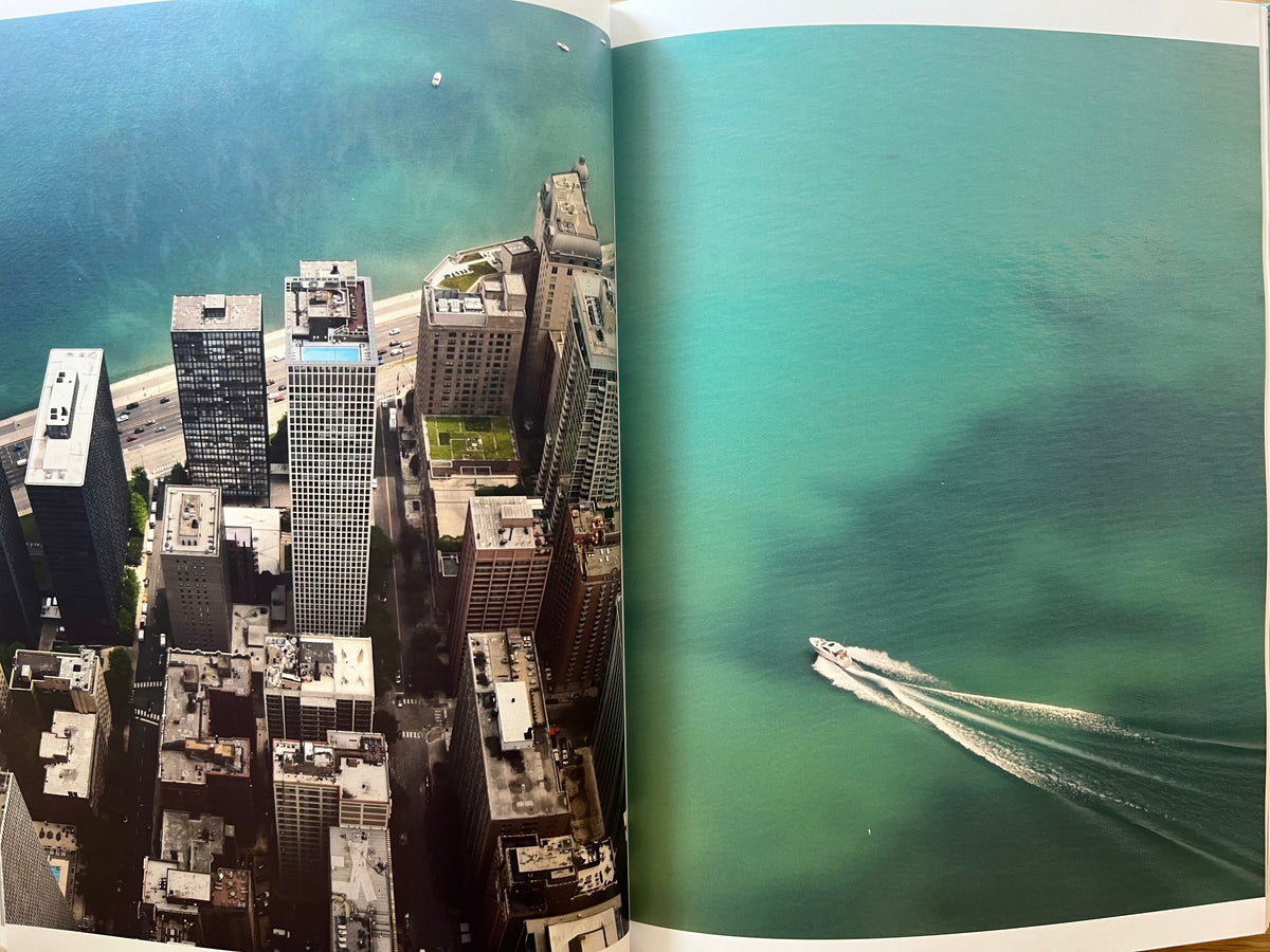 Chicago Shores: Refections Of The Windy City